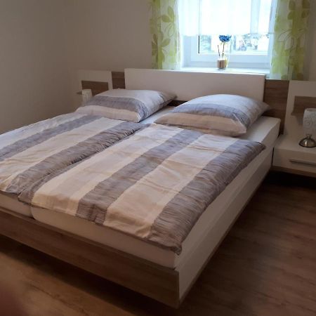 Ferienwohnung Karlguth Нойщад-ин-Заксен Екстериор снимка
